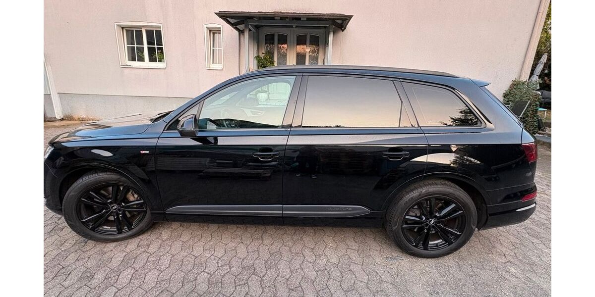 Audi Q7 236.000 km 32.000 &euro; Fulda 36043