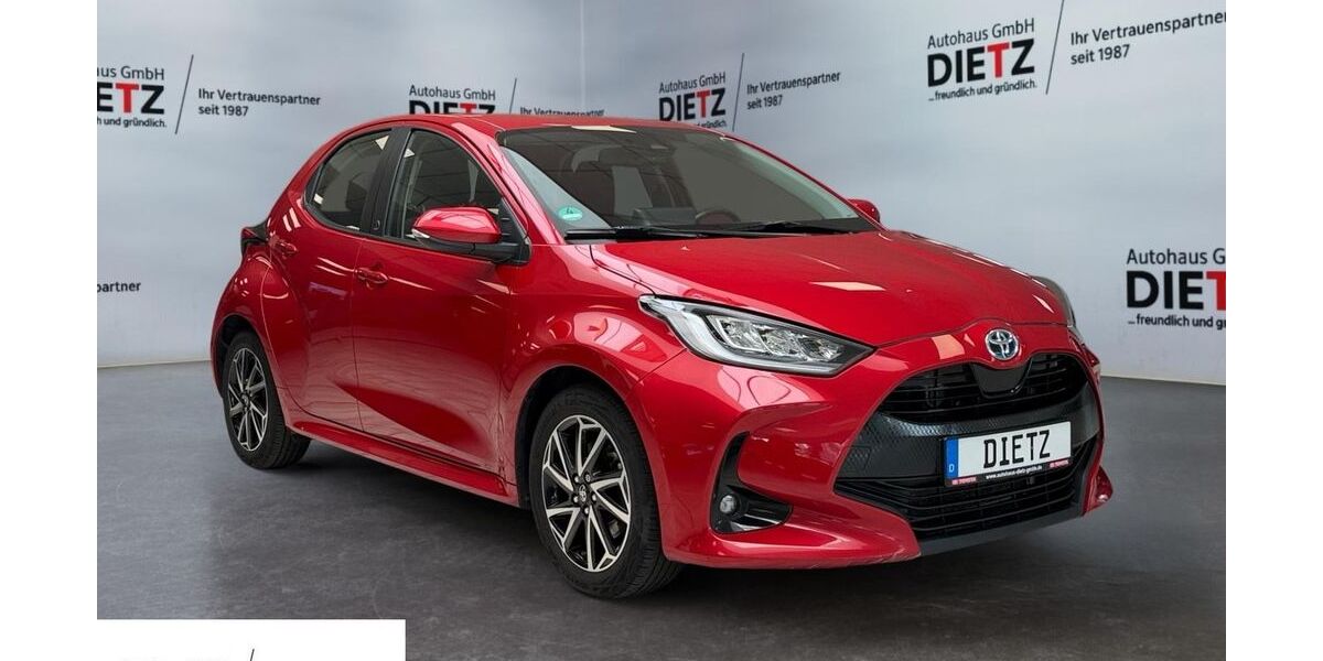 Toyota Yaris 75.000 km 17.880 &euro; Wildau 15745