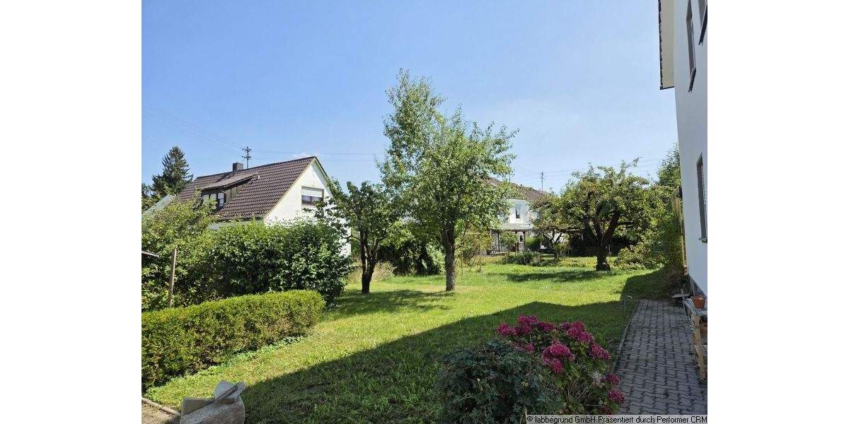 Gepflegtes MFH. Zentrale Lage. 1 Whg. leer 8 zimmer