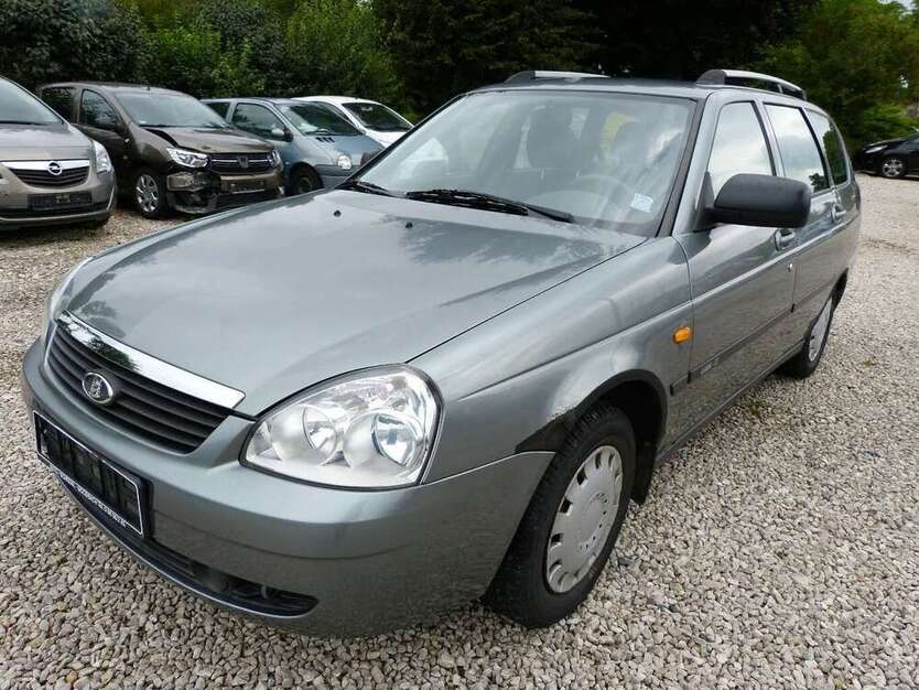 Lada Priora 110.380 km 799 € Oberviechtach 92526