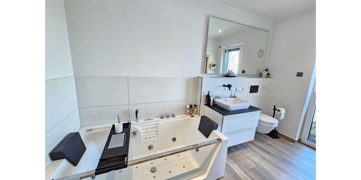 Provisionsfrei* Moderne neuwertige Stadtvilla mit gehobener Ausstattung provisionsfrei vom Eigentümer - Einfamilienhaus Oerlinghausen | Angebot:26334376