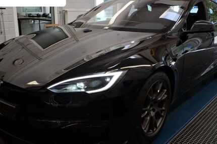 Tesla Model S 98.489 km 57.950 &euro; Steinbach-Hallenberg OT Herges-Hallenberg 98587