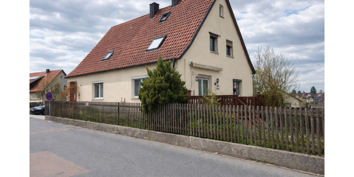 Mehrfamilienhaus, Wohnhaus Nabburg - 6 Zimmer, 145 m&sup2;, 199.000&euro; | Angebot:26476076