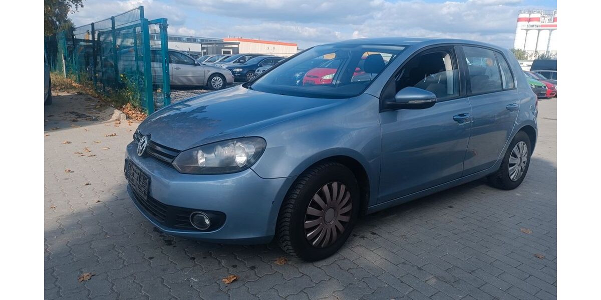 VW Golf 129.000 km 4.999 &euro; Mittenwalde 15749
