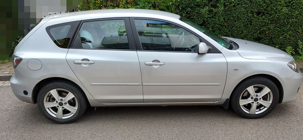 Mazda 3 176.000 km 3.700 € Rinteln 31737