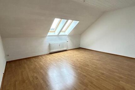 TOP- 2.5-Zimmer-DG-Wohnung mit EBK (Kapitalanlage)