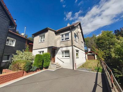 DIE GANZE FAMILIE UNTER EINEM DACH - Zweifamilienhaus Eisfeld | Angebot:25278535