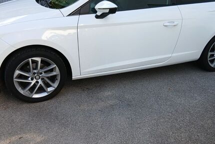 Seat Leon 72.000 km 10.100 &euro; Königsbrunn 86343
