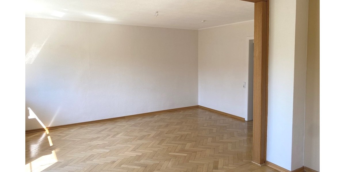 Neu-Ulm: Modernisiertes Mehrfamilienhaus (DHH) mit idyllischem Garten in Donau-Nähe - Mehrfamilienhaus, Wohnhaus Neu-Ulm / Offenhausen Offenhausen | Angebot:27262163