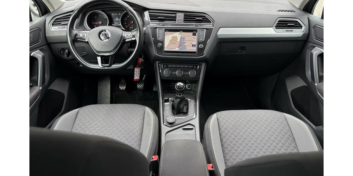 VW Tiguan 2.0 TDI 4Motion NAVI/PDC/SRA/SHZ/1.HAND 93.139 km 16.900 &euro; Villingen-Schwenningen 78054