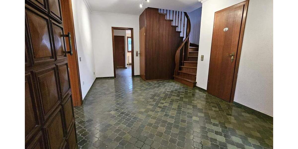 Einfamilienhaus mit Büro und großer Garage in Molfsee 7 zimmer
