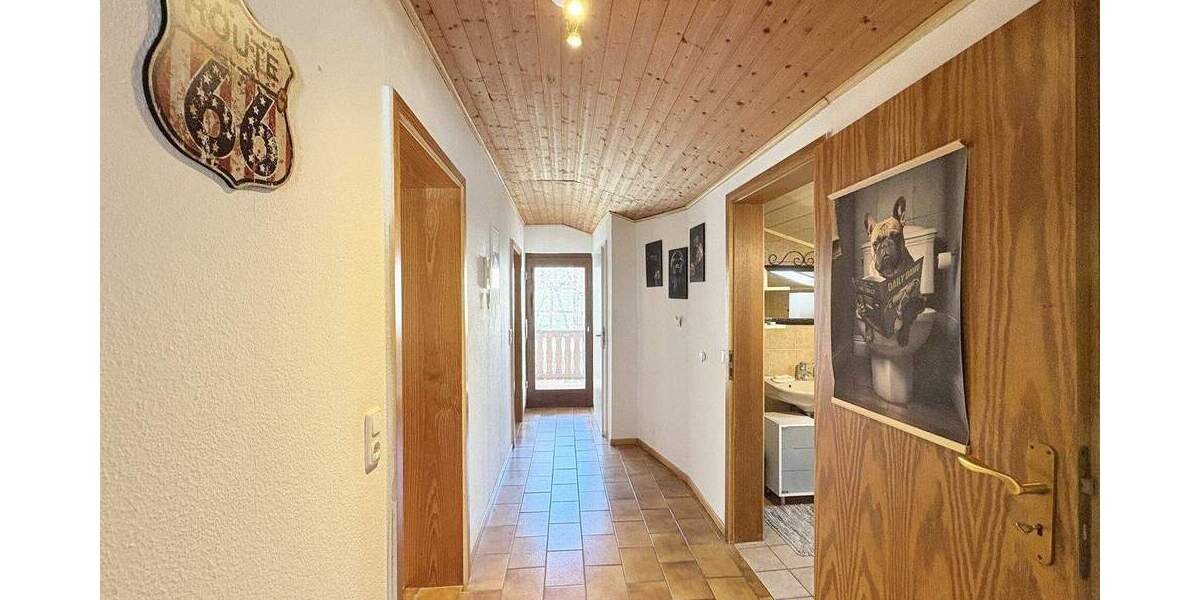 Mehrfamilienhaus, Wohnhaus Stadtallendorf-Wolferode Wolferode - 6 Zimmer, 208 m&sup2;, 299.900&euro; | Angebot:25775613