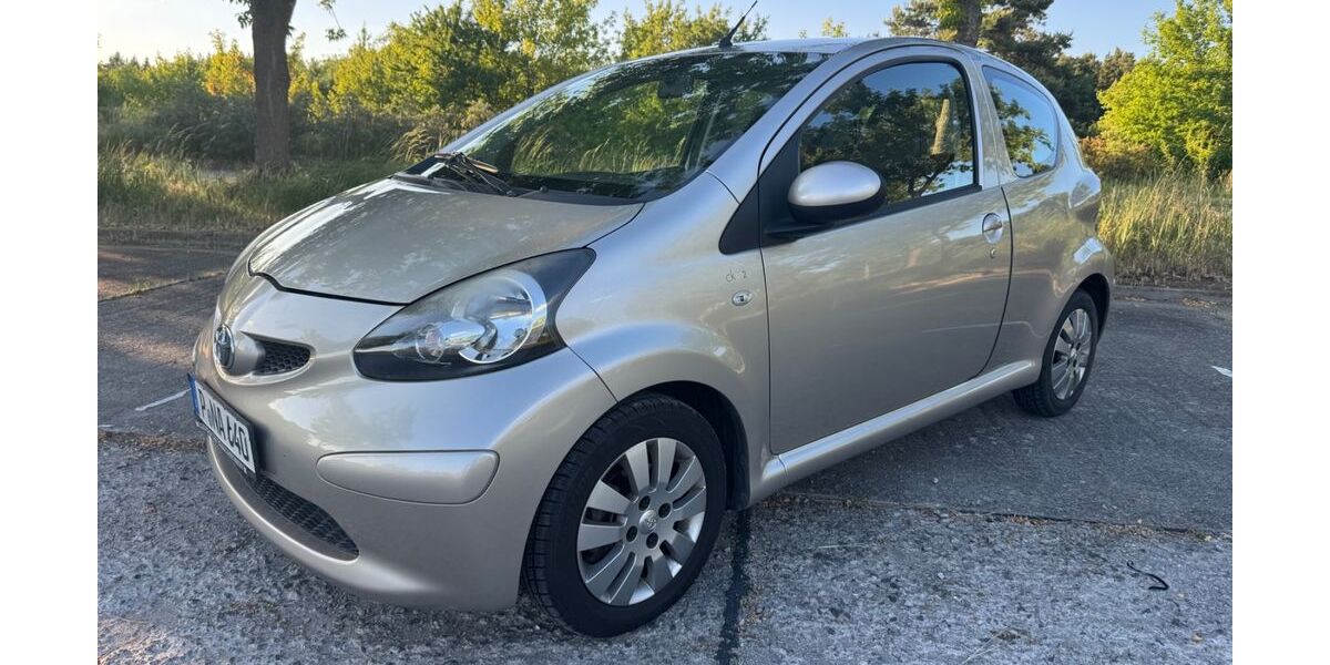 Toyota Aygo (X) 124.987 km 2.440 &euro; Wittenberge 19322