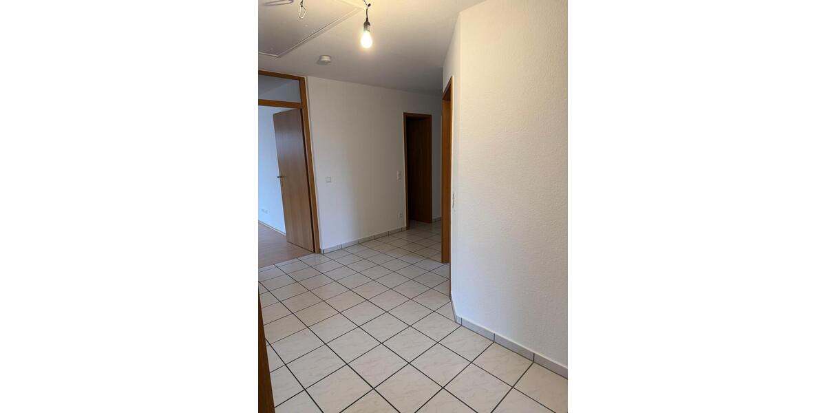 Dachgeschoßwohnung Kastellaun - 4 Zimmer, 93 m&sup2;, 930&euro; | Angebot:25044629