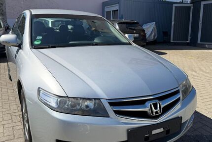Honda Accord 305.000 km 2.390 &euro; Magdeburg 39112