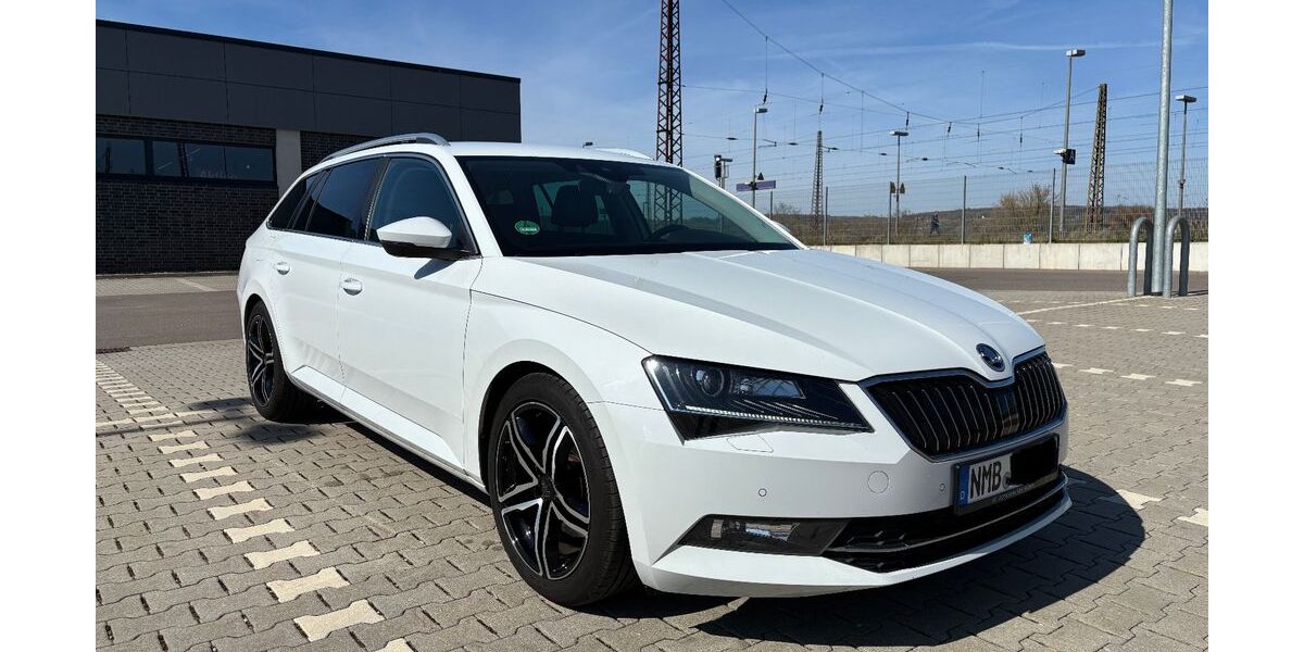 Skoda Superb 181.000 km 13.950 &euro; Naumburg (Saale) 06618