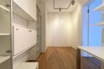 Moderne hochwertige Fünf-Zimmer-Wohnung mit Balkon