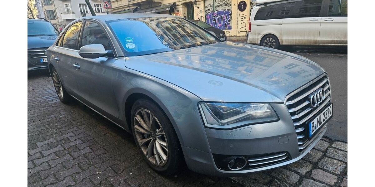 Audi A8 182.000 km 18.500 &euro; Berlin 10969