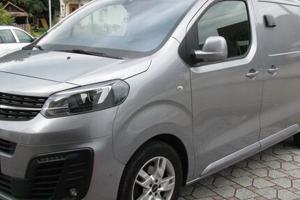 Opel Vivaro 197.000 km 10.999 € Röfingen 89365