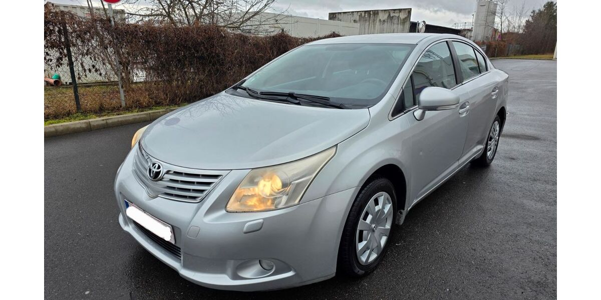 Toyota Avensis 181.181 km 4.499 &euro; Mittenwalde 15749