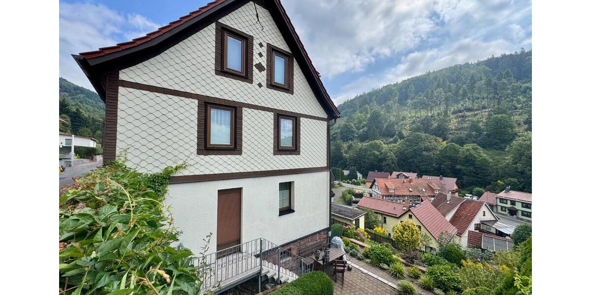 Einfamilienhaus Steinbach-Hallenberg Hallenberg - 7 Zimmer, 142 m&sup2;, 170.000&euro; | Angebot:25943916
