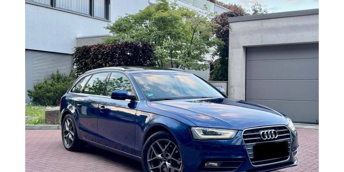 Audi A4 152.000 km 7.490 &euro; Duisburg 47053