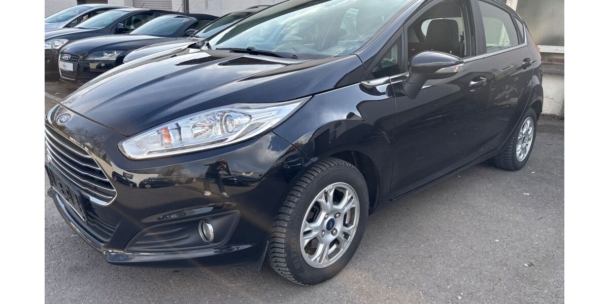 Ford Fiesta 145.200 km 4.900 &euro; Detmold 32758