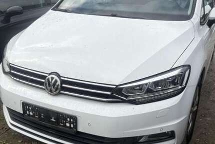 VW Touran 176.555 km 13.999 € Hemer 58675