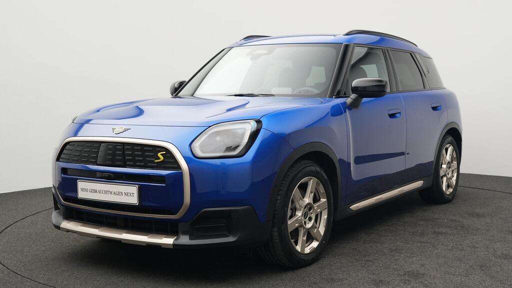 Mini Countryman SE All4 25.771 km 39.514 &euro; München 80788