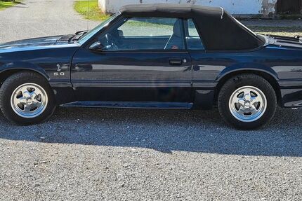 Ford Mustang 70.748 km 16.000 &euro; Höhenkirchen-Siegertsbrunn 85635