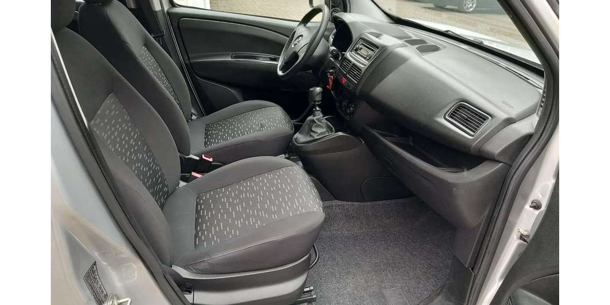 Opel Combo 53.090 km 4.200 &euro; Gelsenkirchen 45888