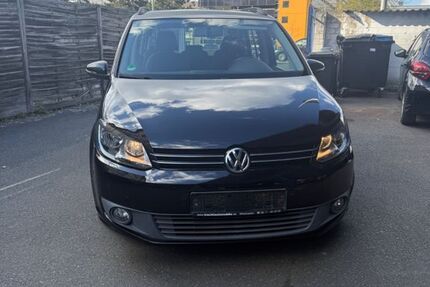 VW Touran 165.926 km 6.999 &euro; Wiesbaden 65189