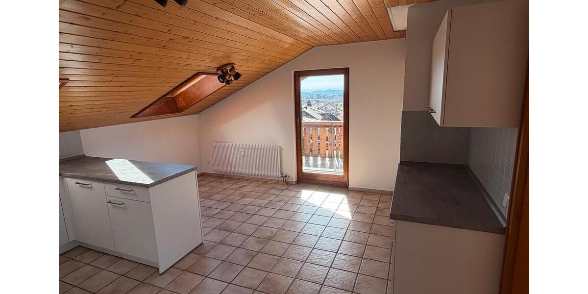 Dachgeschoßwohnung Engen - 3.5 Zimmer, 120 m&sup2;, 1.190&euro; | Angebot:26339973