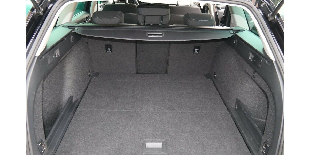 VW Passat 1.5 TSI BUSINESS/DSG/ACC/NAVIGATION/PDC 66.690 km 21.900 &euro; Villingen-Schwenningen 78054