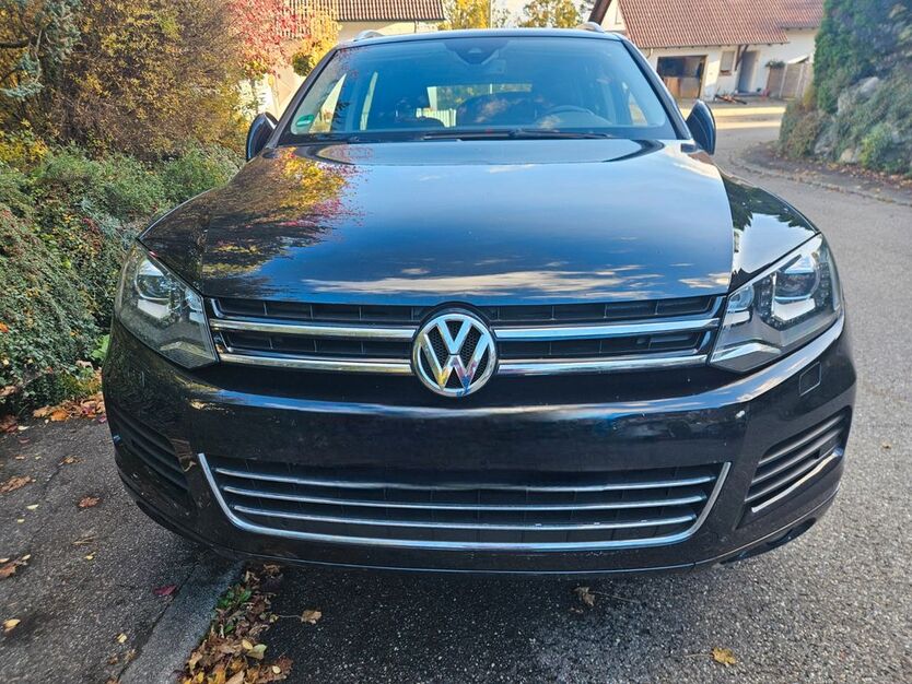 VW Touareg 219.500 km 12.990 € Grana 06712