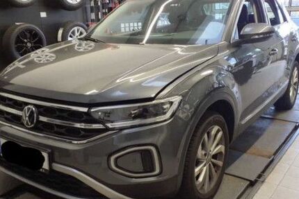 VW T-Roc 1.627 km 26.790 &euro; Königstein/Ts. 61462