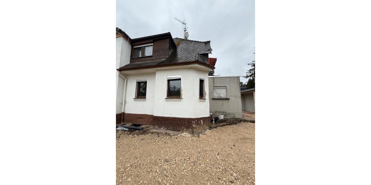 Doppelhaushälfte Fürth Atzenhof - 5.5 Zimmer, 130 m&sup2;, 1.800&euro; | Angebot:26129972