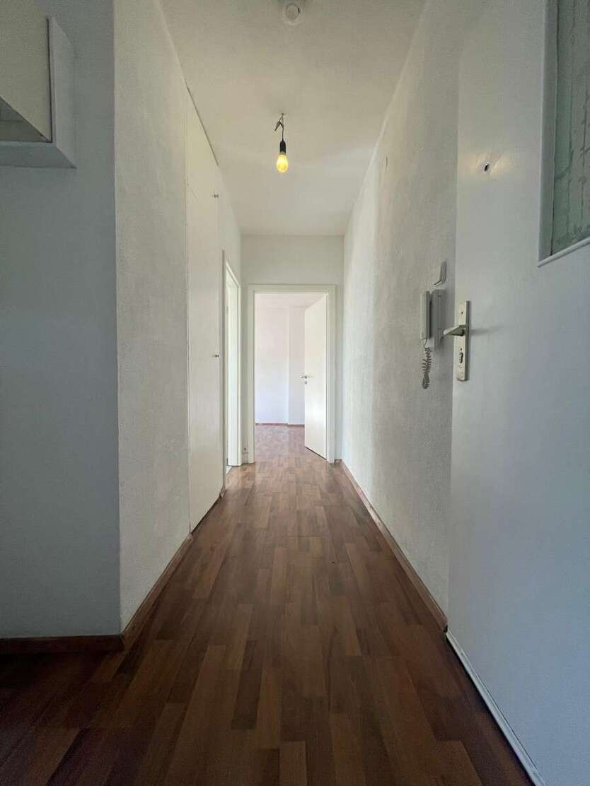 Wohnung zum Kaufen in Frankfurt am Main 210.000 € 40 m² 2 zimmer