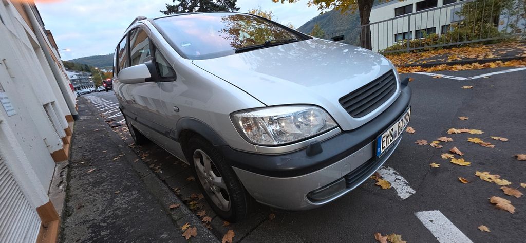 Opel Zafira 260.000 km 1.990 € Bad Ems 56130