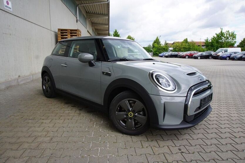 Cooper SE