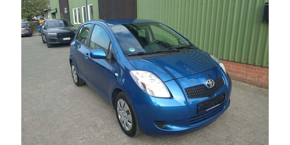 Toyota Yaris 90.168 km 4.499 &euro; Elmenhorst 23869