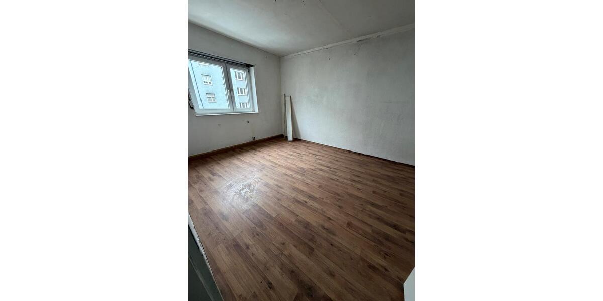 Etagenwohnung Ludwigshafen am Rhein - 5 Zimmer, 90 m&sup2;, 1.400&euro; | Angebot:25841245