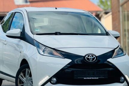 Toyota Aygo (X) 124.998 km 5.999 &euro; Haselbach 94354