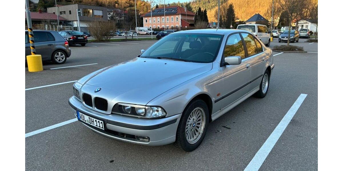 BMW 523 256.000 km 3.500 &euro; Wolfach 77709