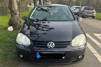 VW Golf 174.000 km 3.200 &euro; Königswinter 53638
