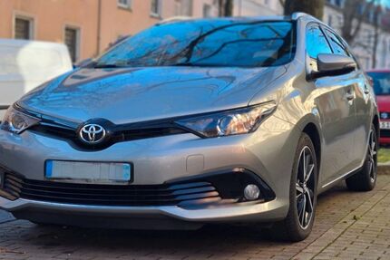 Toyota Auris 119.000 km 10.800 &euro; Dortmund 44135