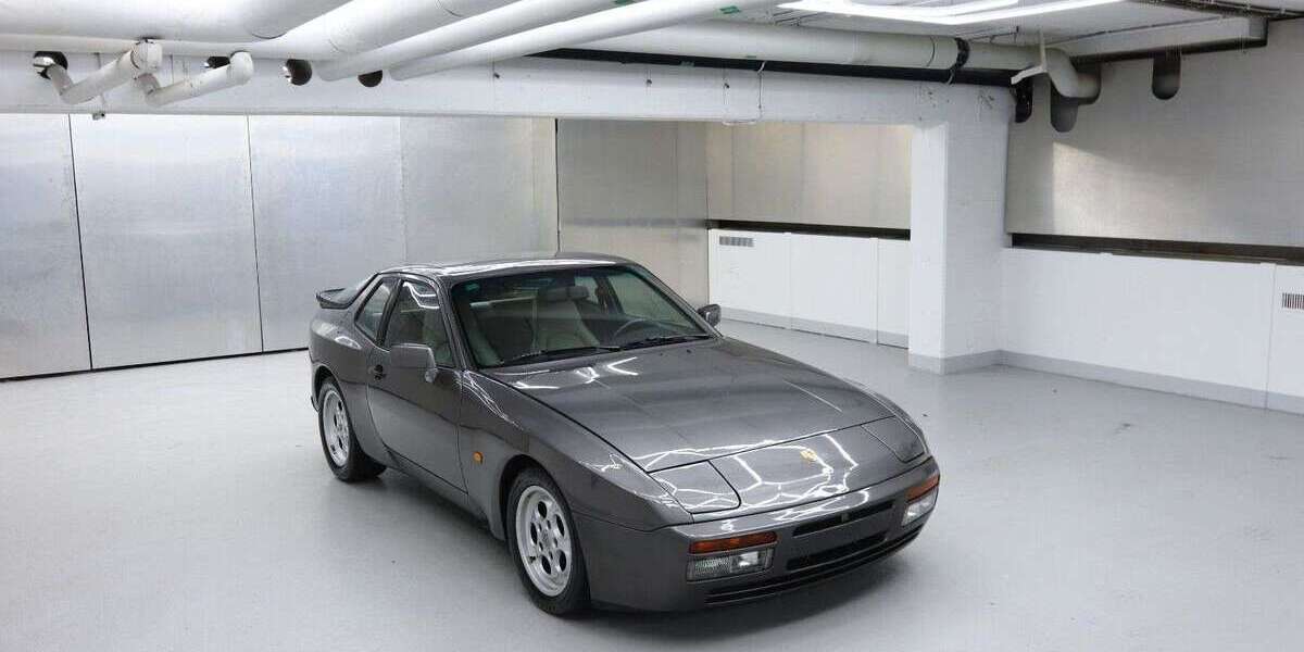 Porsche 944 143.000 km 22.900 &euro; Berlin 10625