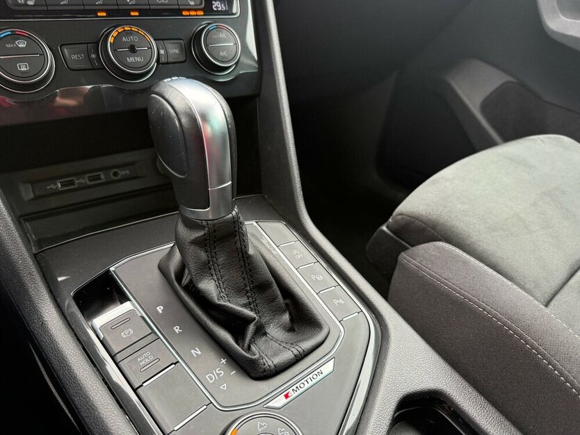 VW Tiguan 2.0 TSI Highline 4Motion 94.211 km 20.890 € Frankfurt 60386