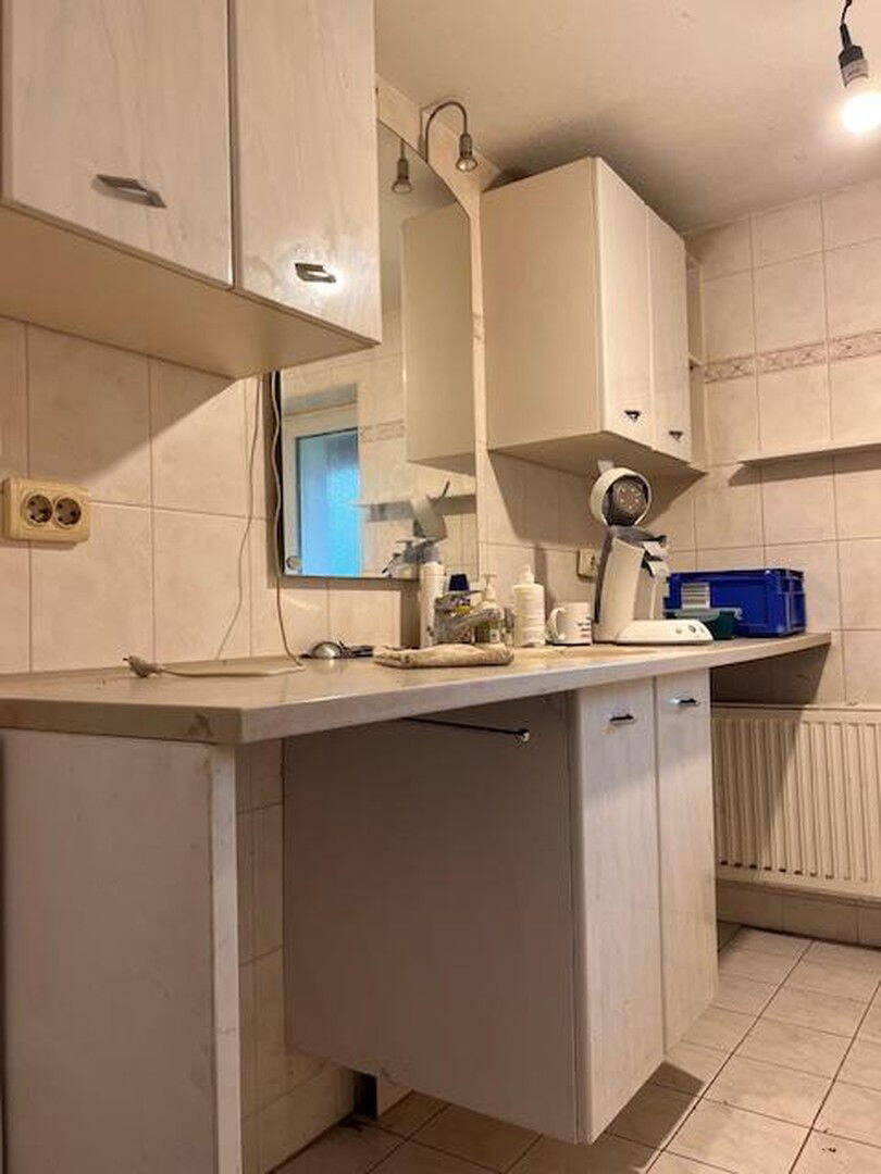 Grosses EFH, 4 Zi., 120 qm, 795 qm Grund, 1.550 € NKM 4 zimmer