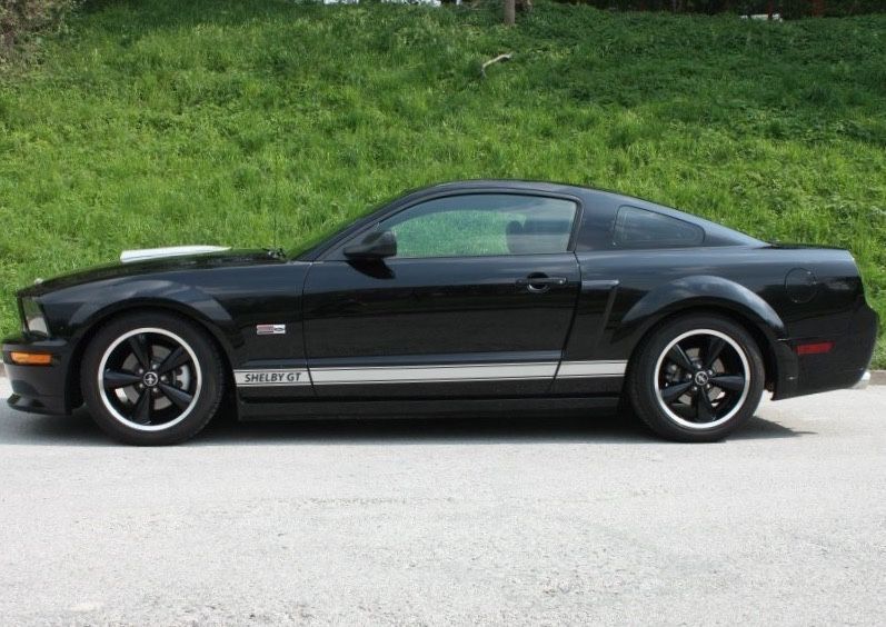 Ford Mustang 80.000 km 38.000 € Idelberg 57612